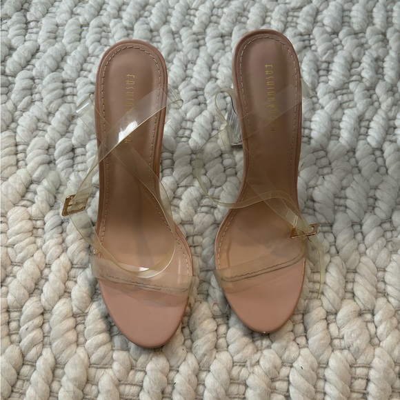 Women’s Fashion Nova Heels Size 9 - Picture 2 of 4